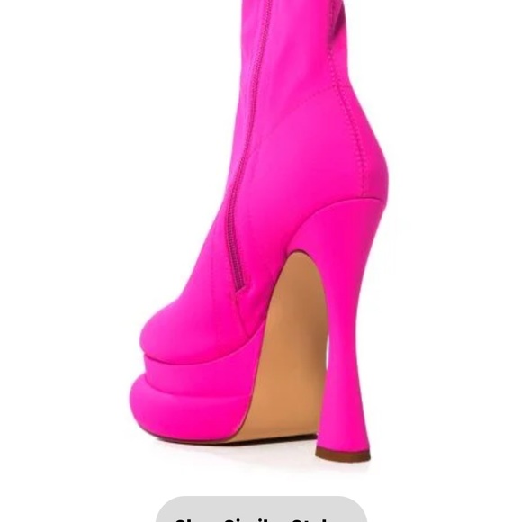 AZALEA WANG
DELANIE FUCHSIA
BOOTIE IN FUCHSIA - Picture 3 of 4